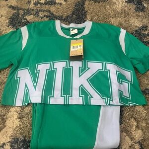 Women Nike pant set
